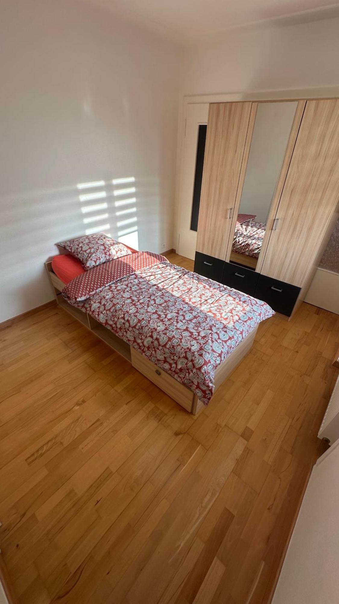 Proche Aeroport Apartment *